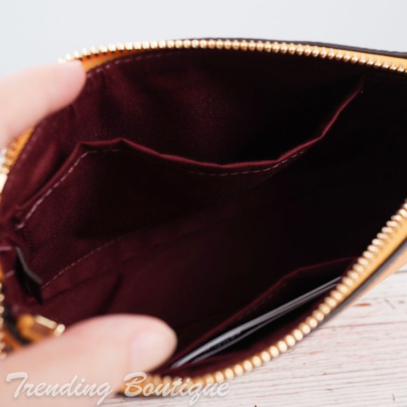 NWT Coach Nolita 19 Wristlet with Horse & Carriage - Picture 8 of 9